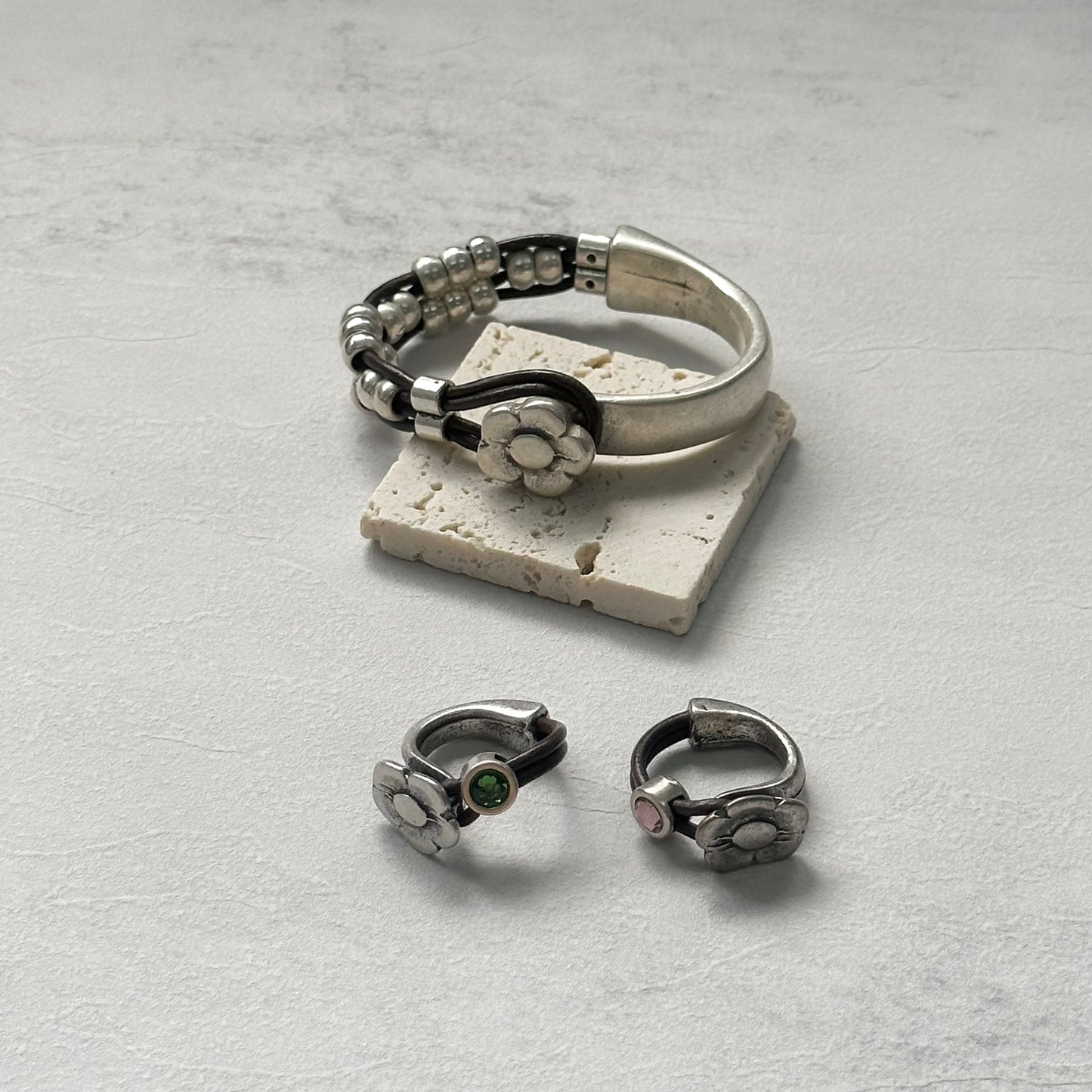 Otro Accesorio 西班牙手工飾物 - Flower Leather Ring