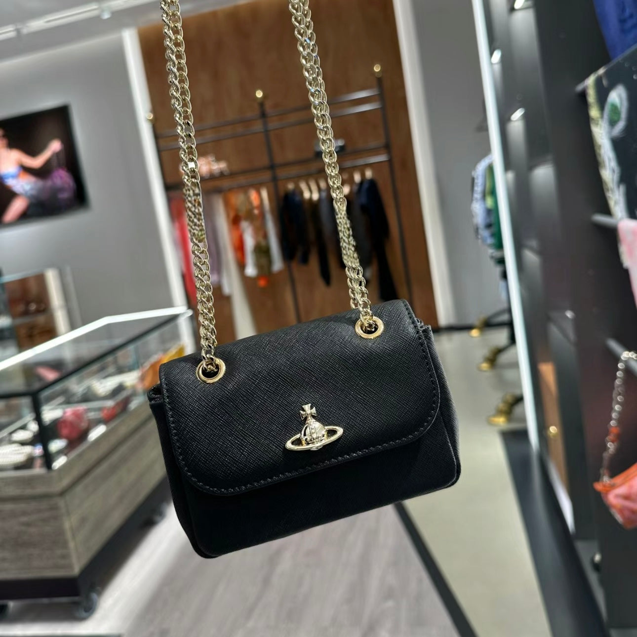 Vivienne Westwood Small Derby Bag with Chain 復古金十字紋