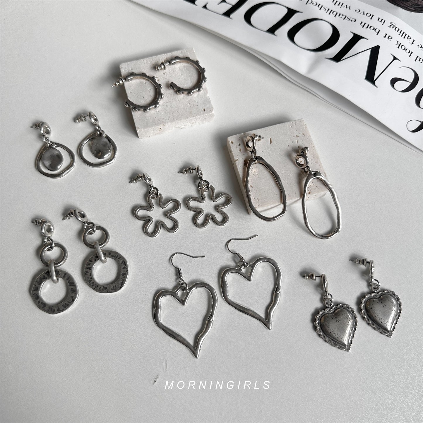 Otro Accesorio 西班牙手工飾物 - Hollow Oval Earrings