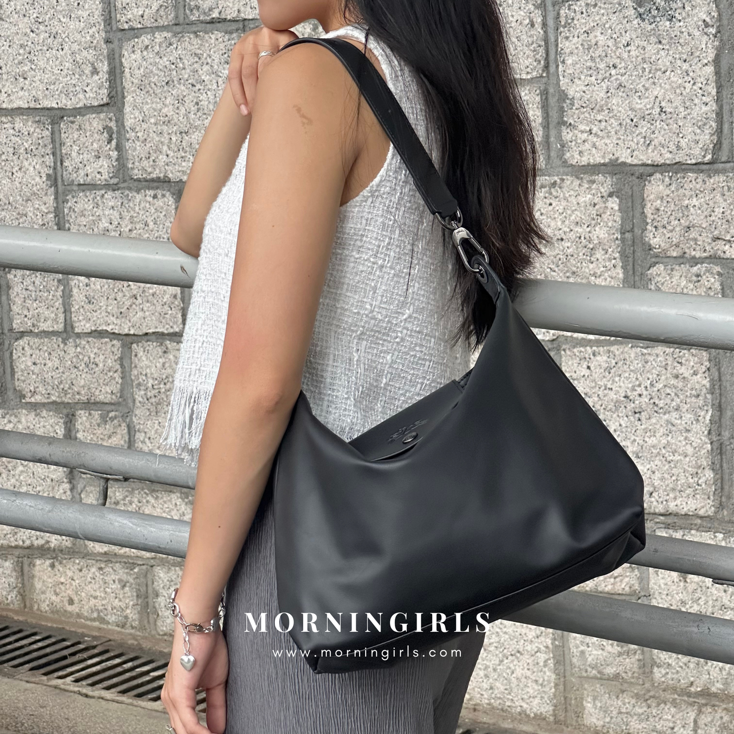 LONGCHAMP Le Pliage Xtra M Hobo Bag 超熱賣真皮系列［超人氣黑色大象灰限量現貨優惠中 完售即止!］