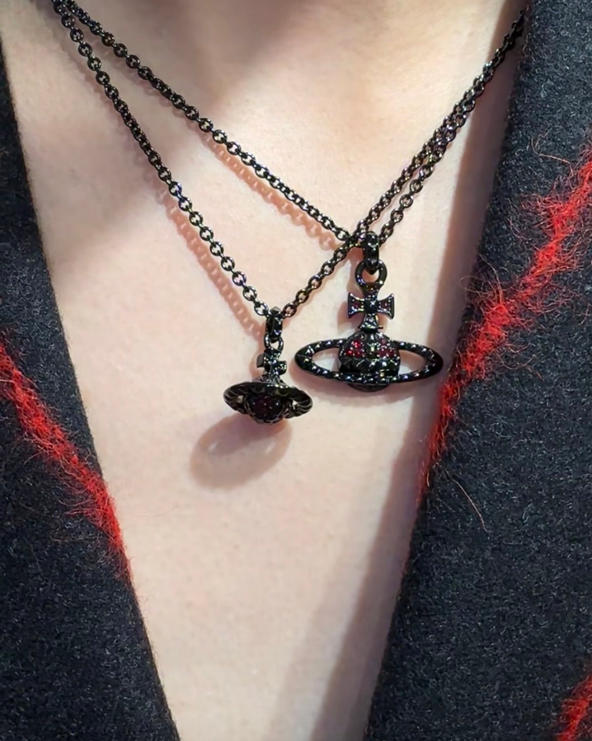 Vivienne Westwood Mayfair Orb Necklace 鉚釘土星 [2026最新夏日限定粉橙色上架! Babymoster Rami同款 新手入門推薦]
