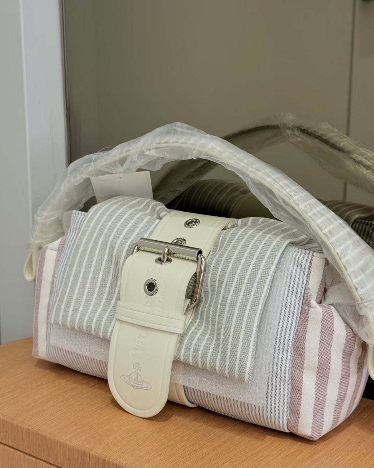 Vivienne Westwood Hazel Treasure Handbag 2026春夏限定少女感蛋糕配色 [超限量只有2個］