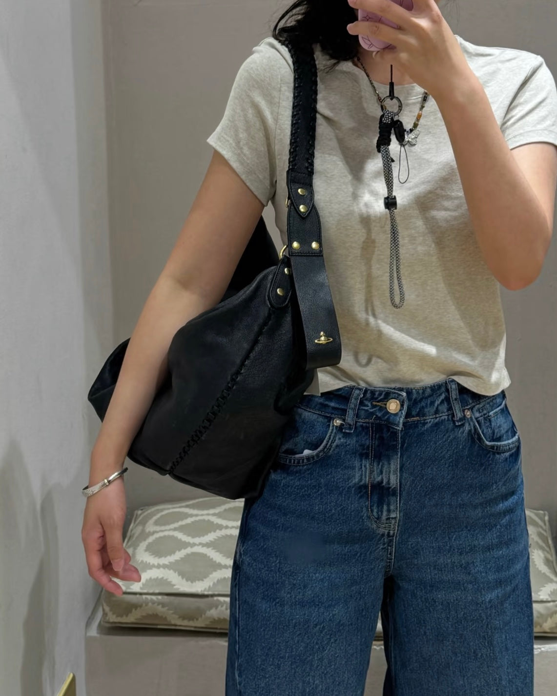 Vivienne Westwood Agnes Shoulder Bag 100%全牛皮超美牛角包［大推薦必入手Lemaire平替版 舊版金扣限時大折扣中!］