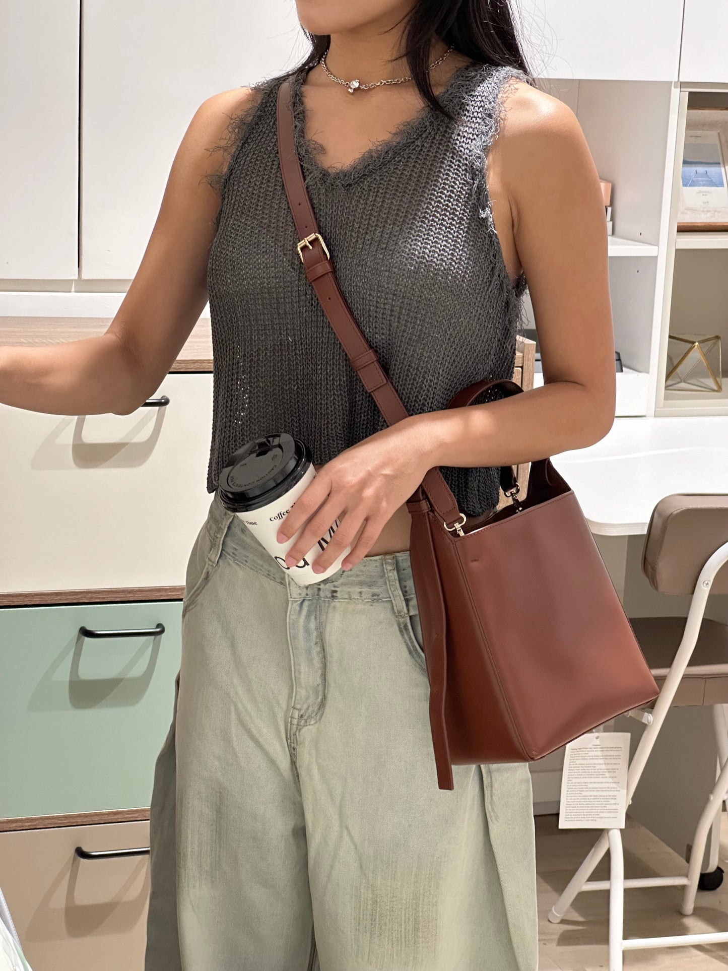 A.P.C. Virginie Bucket Bag 水桶袋 [SMALL]［復古啡最後一個現貨優惠中!]