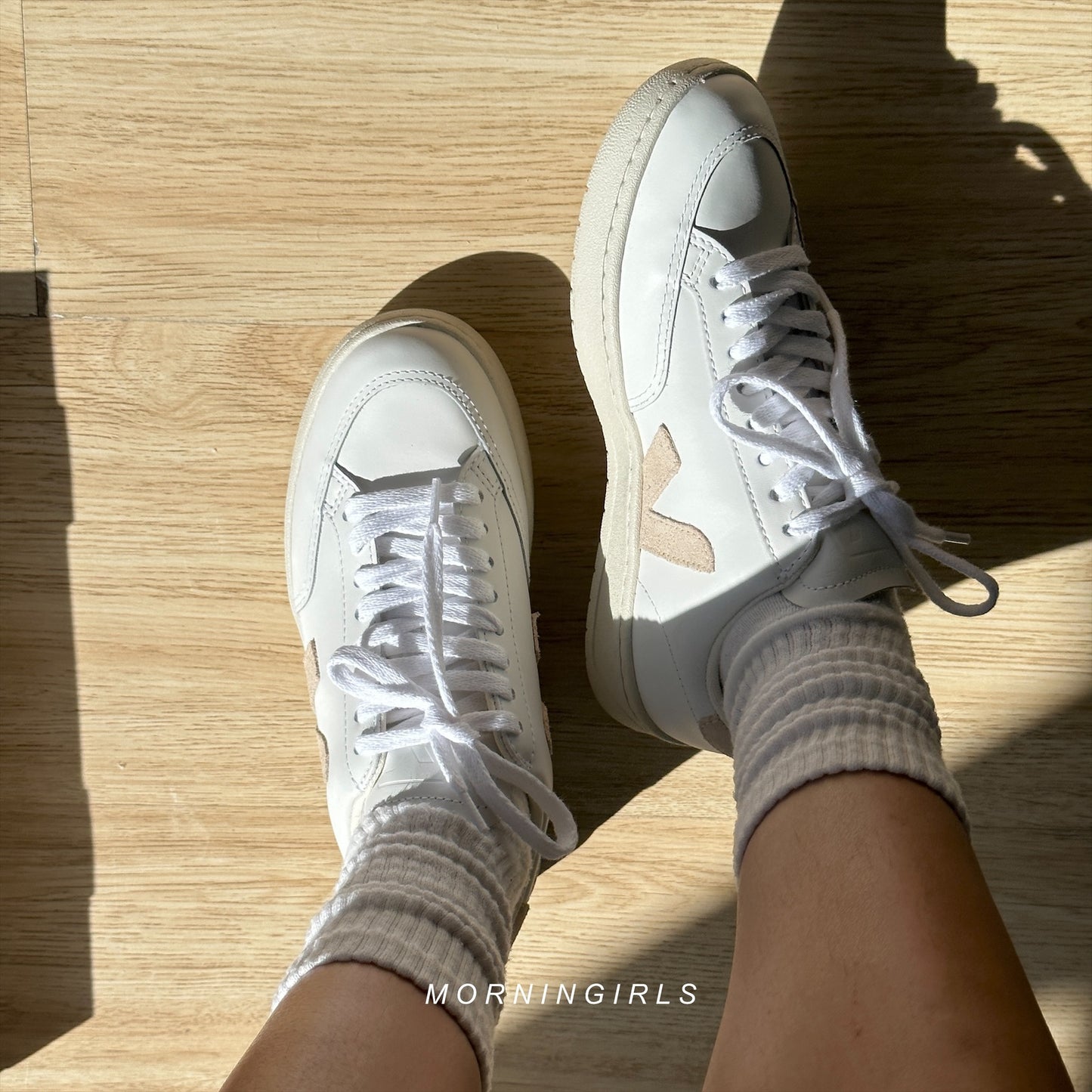 VEJA法國小白鞋 V12 奶茶