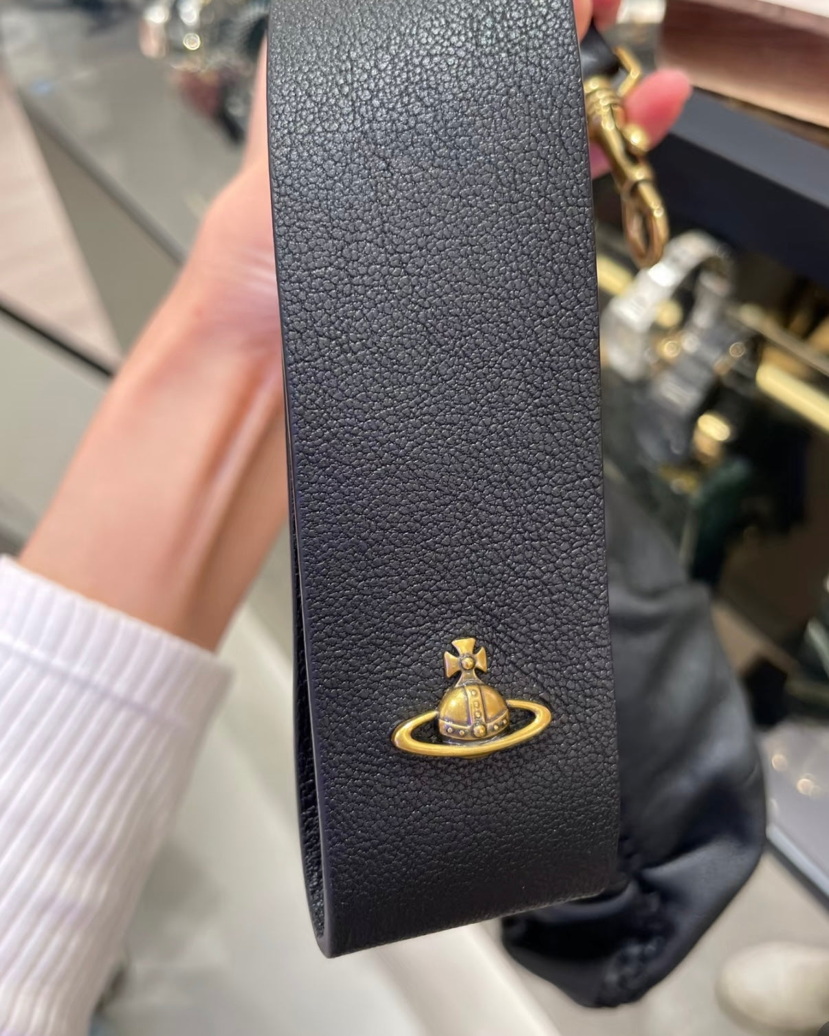 Vivienne Westwood Agnes Shoulder Bag 100%全牛皮超美牛角包［大推薦必入手Lemaire平替版 舊版金扣限時大折扣中!］