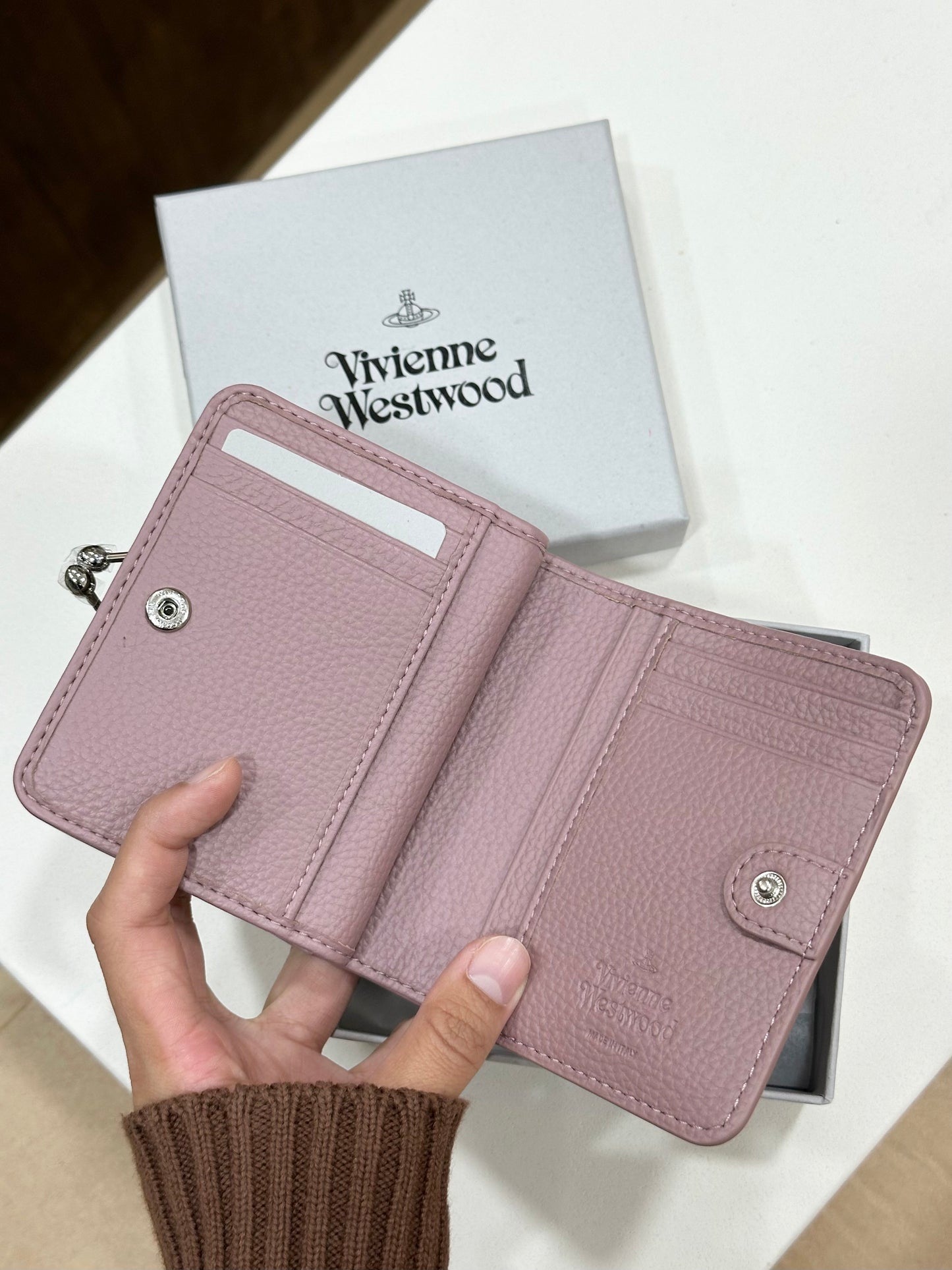 Vivienne Westwood Frame Pocket Wallet Dusty Pink 荔枝皮 [限定顏色現貨完售下架! 官方已停產]￼