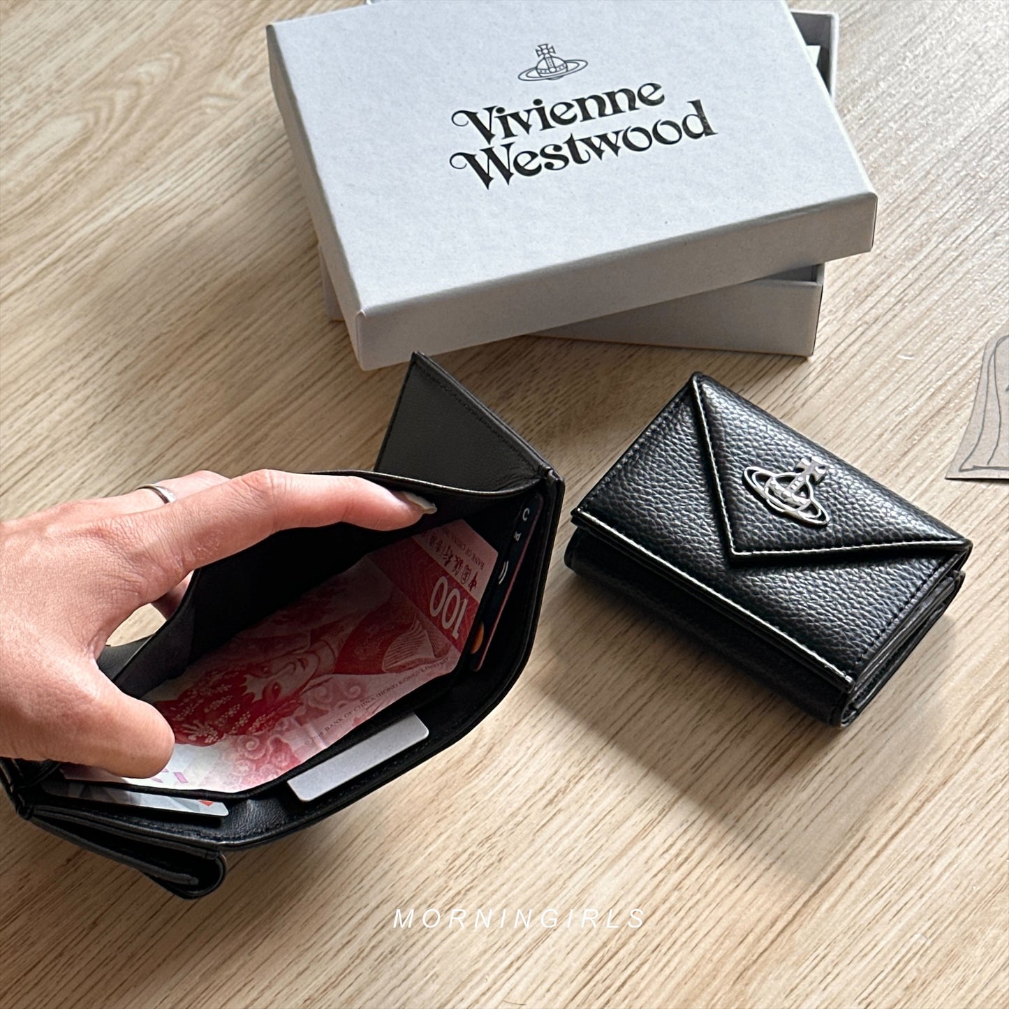 Vivienne Westwood Envelope Mini Wallet 掌心小銀包 [最新秋冬奶啡小牛皮 小尺寸銀包推介!]
