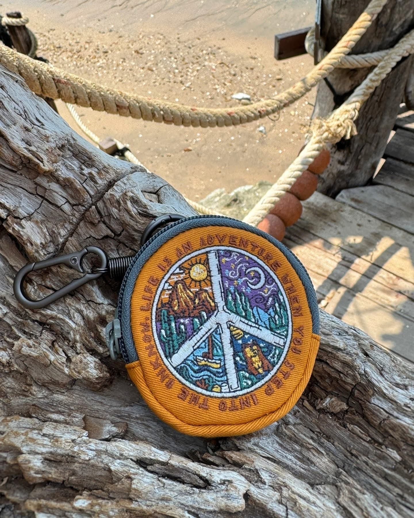 Hamblepie 泰國自家品牌 - Magical Day & Night Little Coins Bag 附送扣［最新上架!］