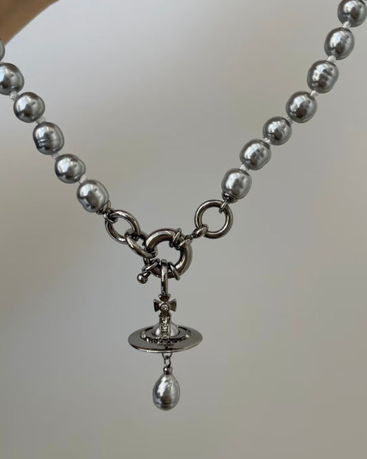 Vivienne Westwood Aleksa Pearl Choker Necklace 巴洛克水滴珍珠限量灰色［大折扣中 NANA同款 絕美小暗黑灰!]