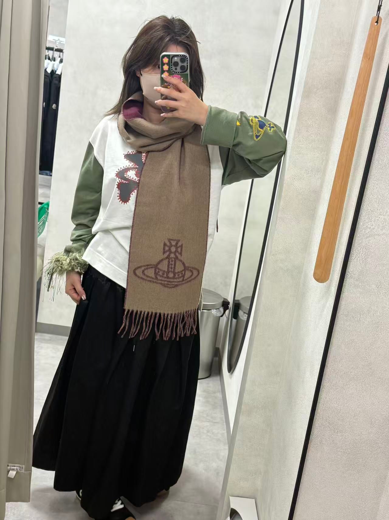 Vivienne Westwood Double ORB Logo Scarf (100% wool) [黑色啡色超熱賣! 日本版 意大利製!]