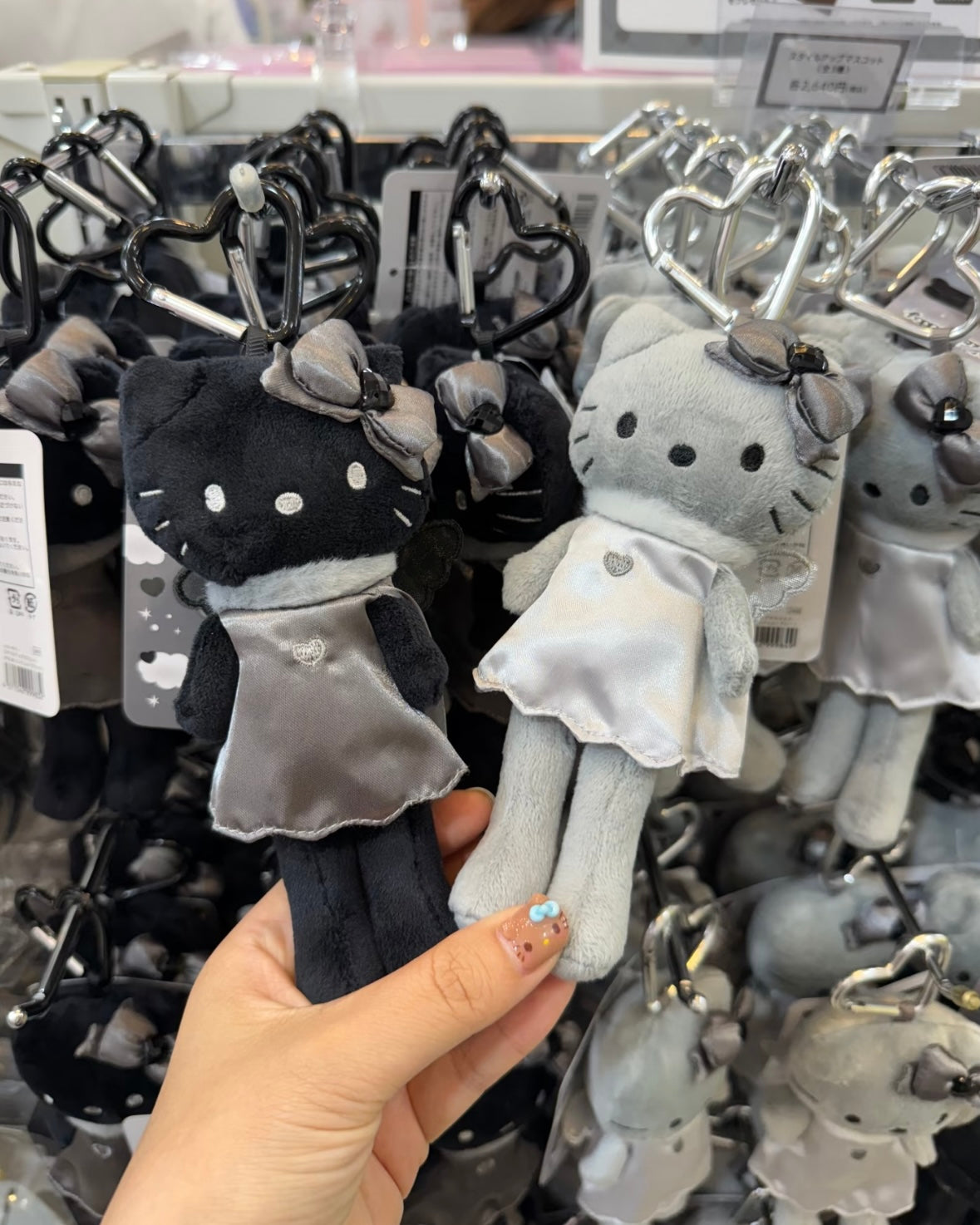 長腿 Hello Kitty 掛飾 𝜗𝜚 暗黑天使 [日本直送 可到旺角門市買走現貨⋆˙⟡]