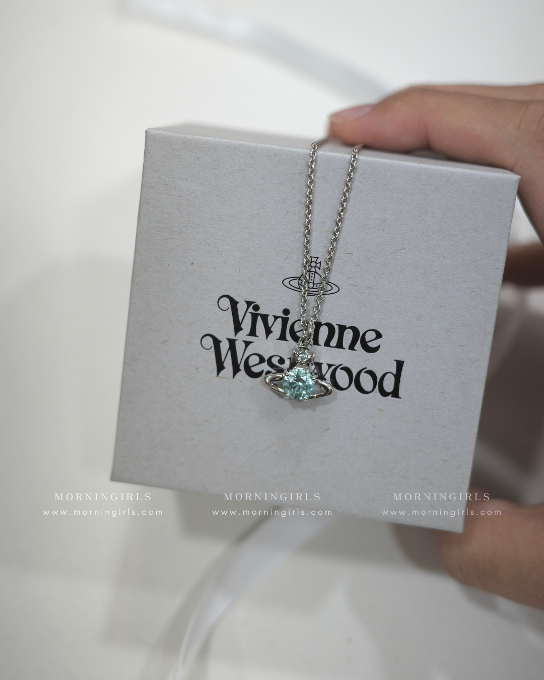 Vivienne Westwood Reina Necklace 低調精緻小鑽 2025最新限定冰川藍 耳環手鏈頸鏈全套上架 [絕美溫柔 專櫃限量款式 頸鏈下星期到貨 建議盡早下單留貨!]