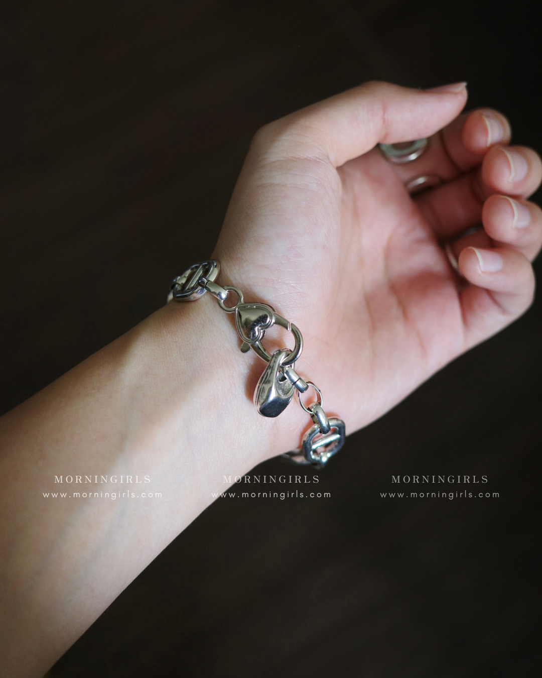 Otro Accesorio 西班牙手工飾物 - H-lock Chained Bracelet