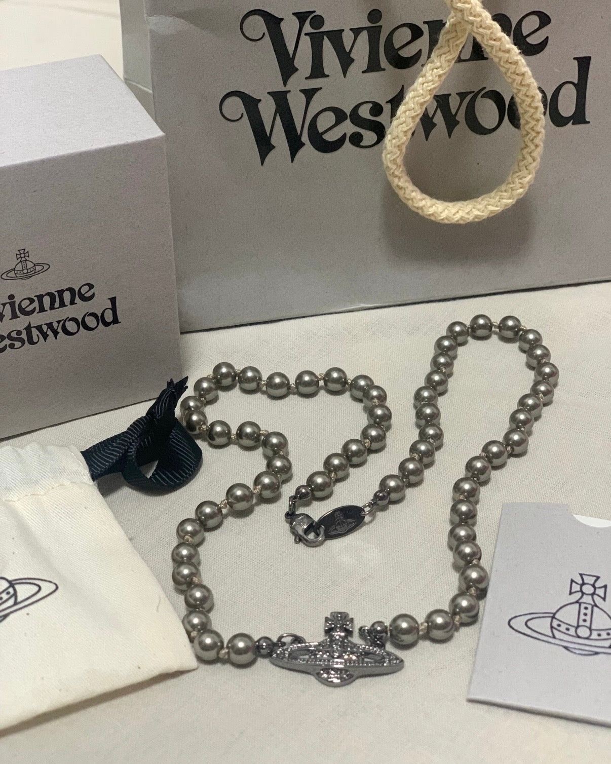 Vivienne Westwood Mini Bas Relief Pearl Choker ［2026最新NANA暗黑灰!]
