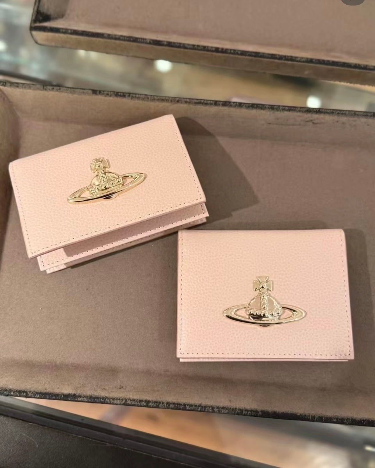 Vivienne Westwood 日本限定2025最新軟身荔枝皮 Bifold Cardholder 罕有雙相位 [專櫃已加價! 最後小量舊價現貨!]