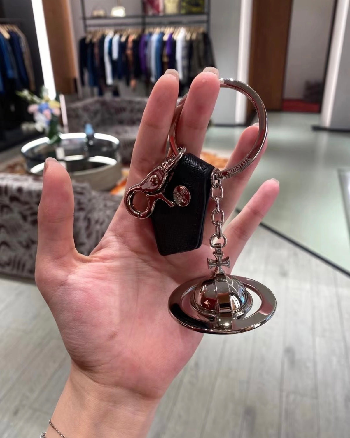 Vivienne Westwood 3D Orb Keychain 超可愛鎖匙扣