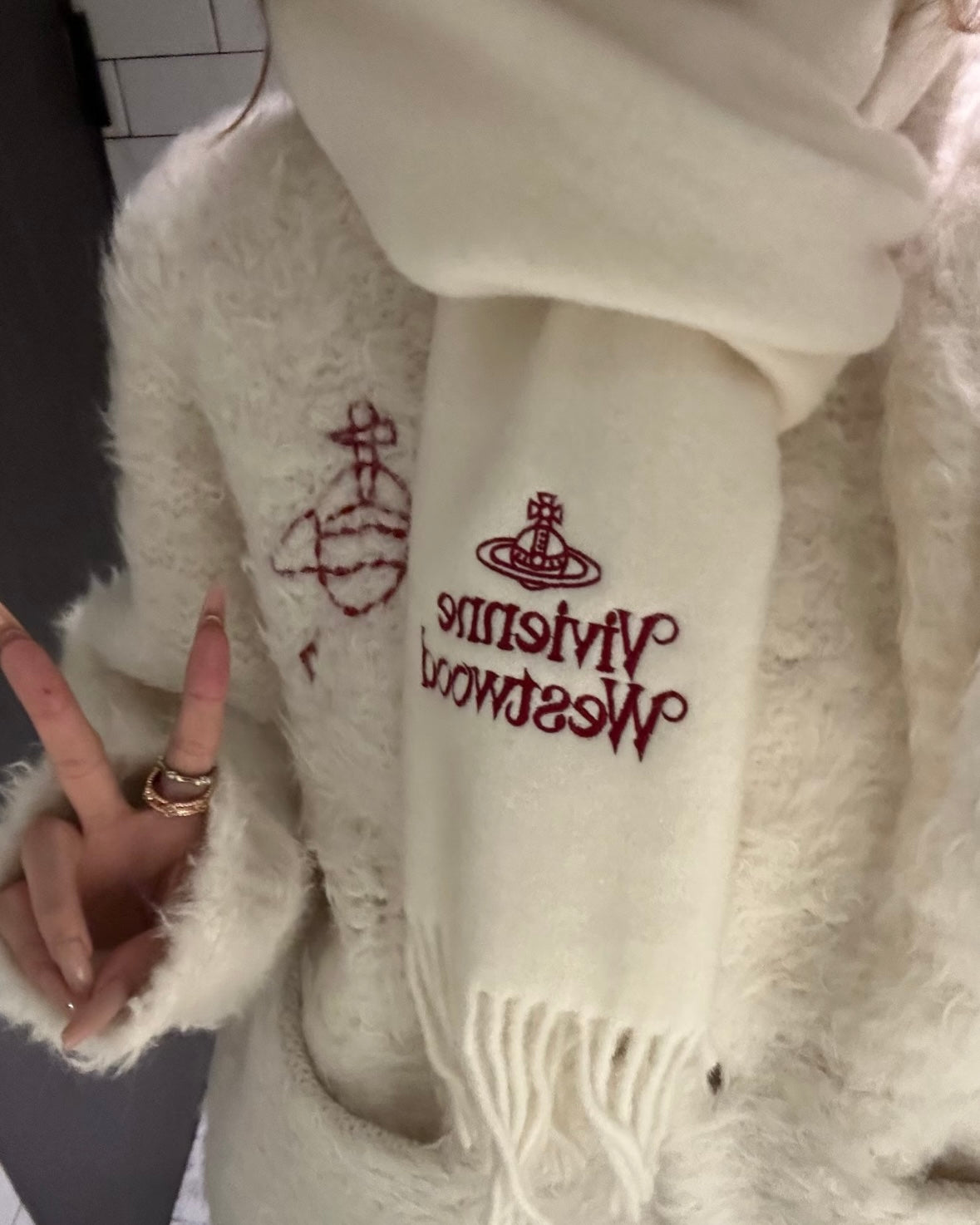 Vivienne Westwood Embroidered Logo Scarf (100% wool) [白色現貨中 日本版 意大利製!]