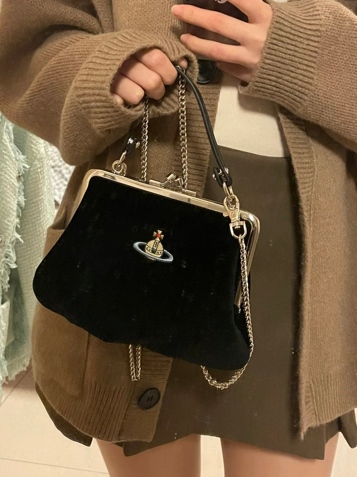 Vivienne Westwood Granny Frame Purse 經典餃子袋 天鵝絨VELVET [限時優惠中!]￼