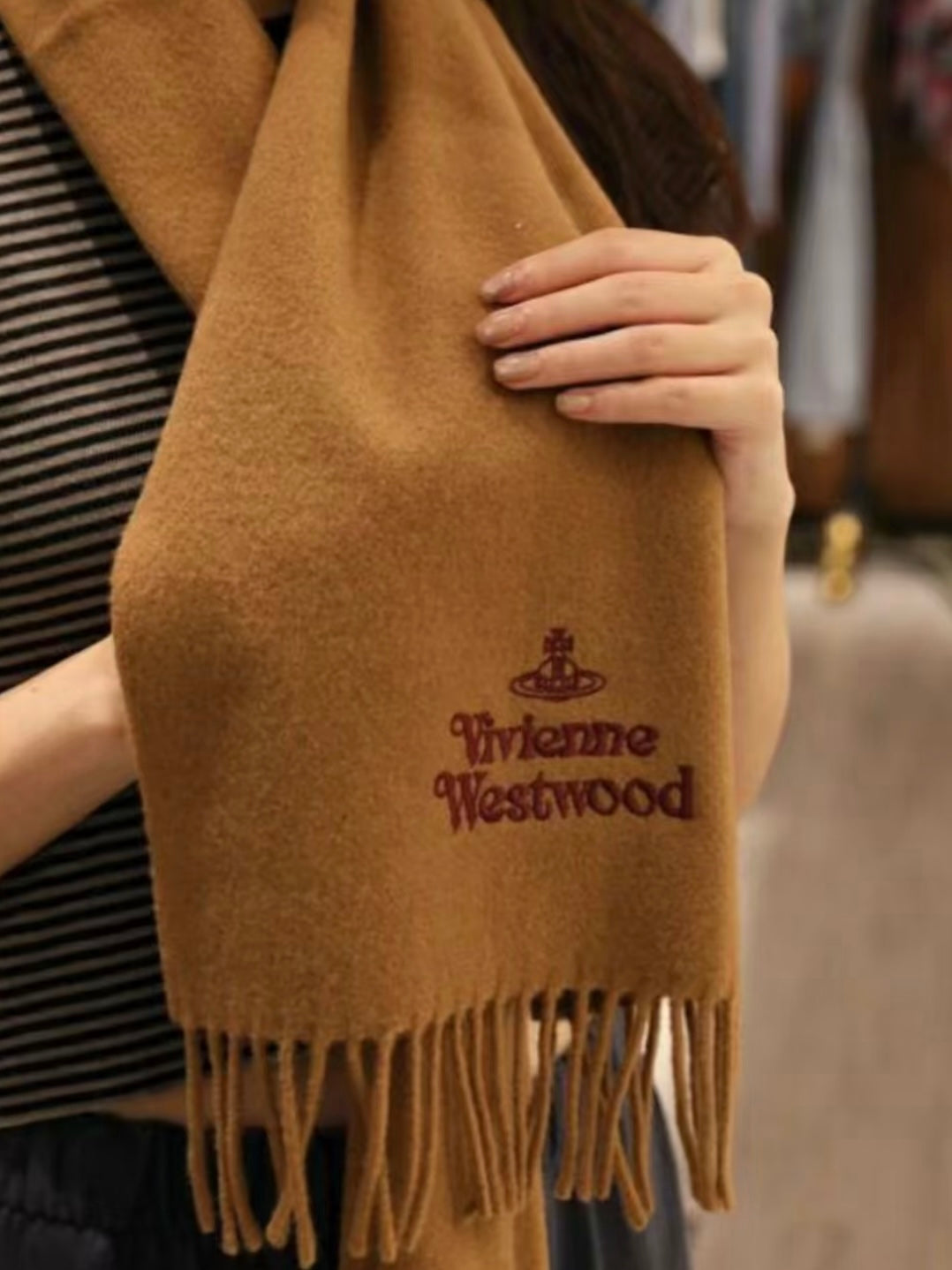 Vivienne Westwood Embroidered Logo Scarf (100% wool) [白色現貨中 日本版 意大利製!]