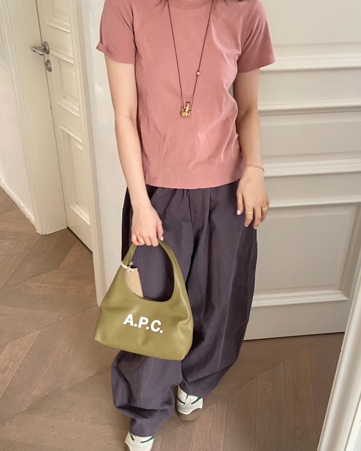 A.P.C. Baby Ninon Shoulder Bag［新色上架 超可愛腋下袋! 全現貨發售中］