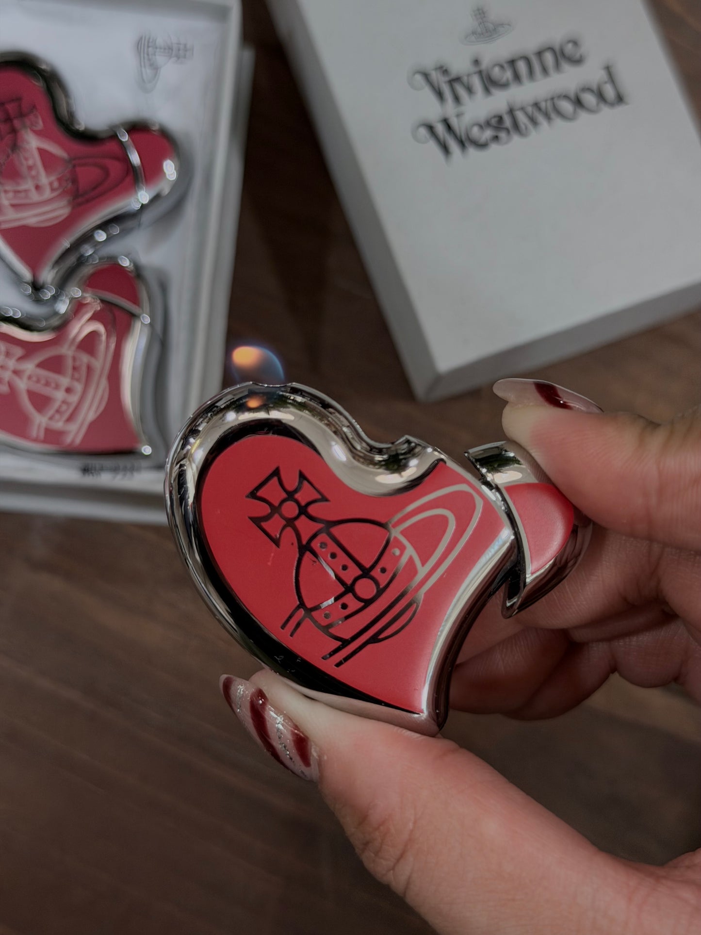 Vivienne Westwood 日本限定金屬鏡面心形打火機 最新限量金銀粉紅配色［限時新品優惠中 9/1晚上準時截單!］