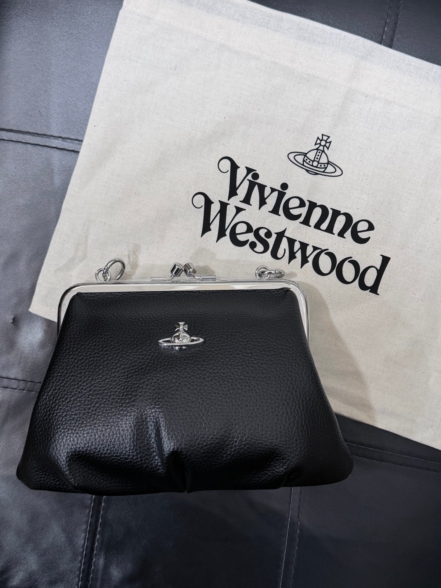 Vivienne Westwood Granny Frame Purse 經典餃子袋 黑色荔枝皮