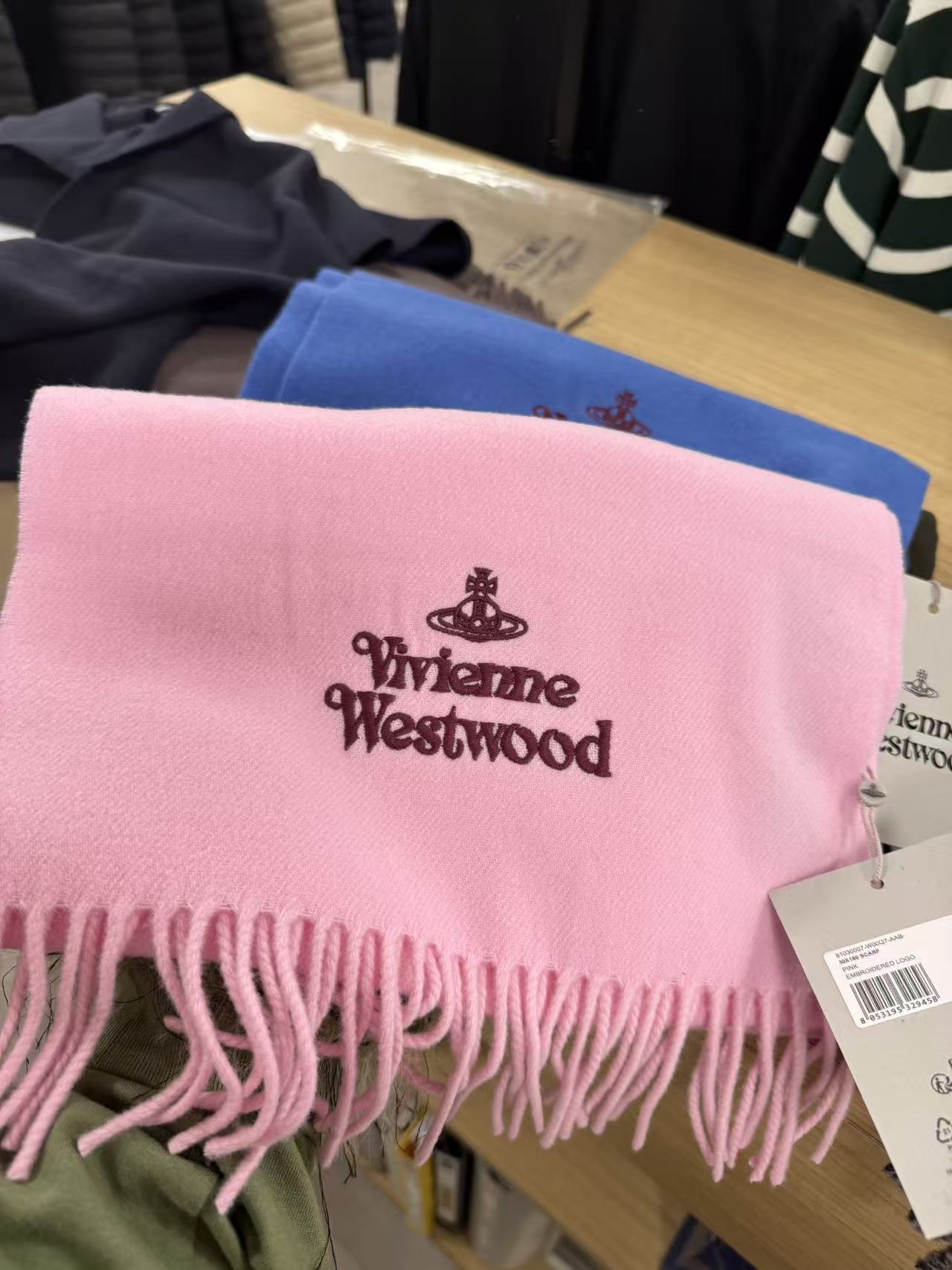 Vivienne Westwood Embroidered Logo Scarf (100% wool) [白色現貨中 日本版 意大利製!]