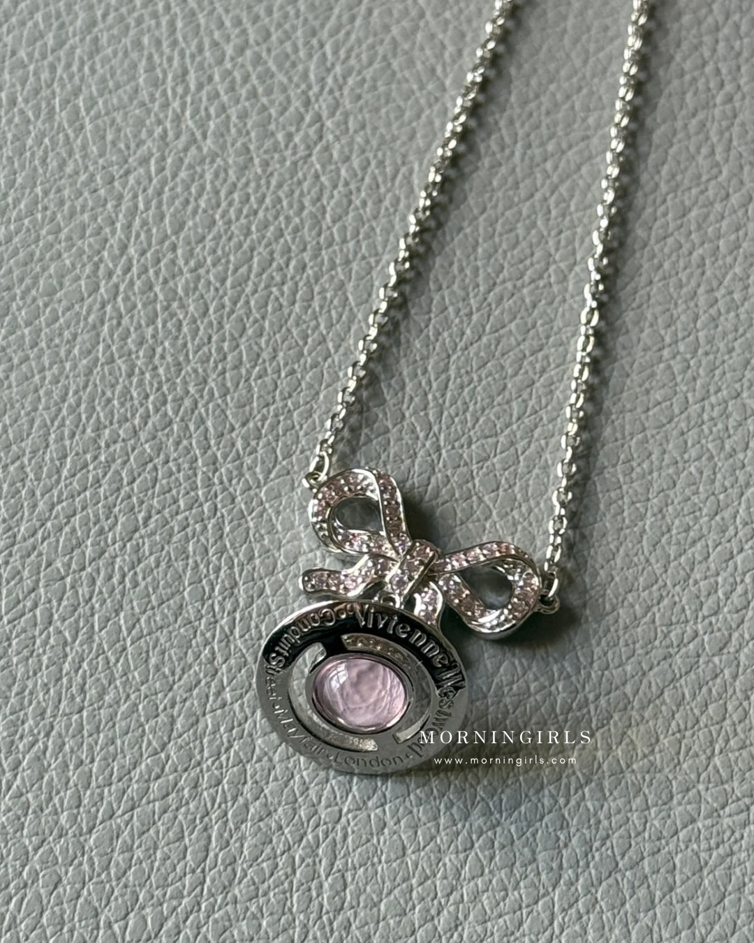 Vivienne Westwood Octavie Pendant Necklace 蝴蝶結星球 [100%純銀 IVE直井怜同款 現貨發售中!]