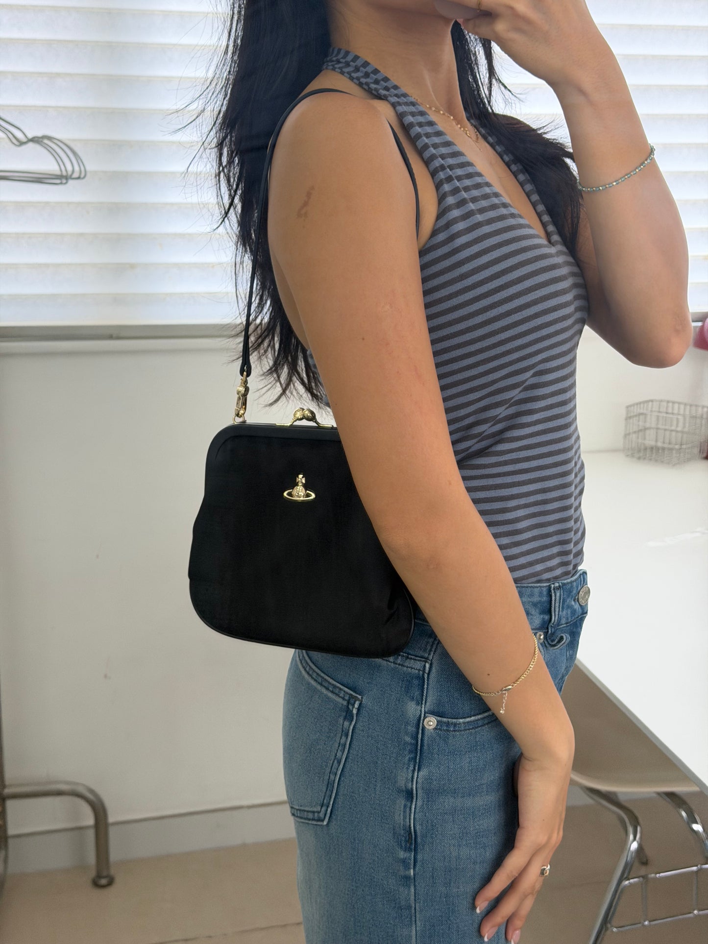 Vivienne Westwood Chelsea Vivienne's Clutch Bag 絕美絲絨復古金扣［已停產! 最後現貨!］