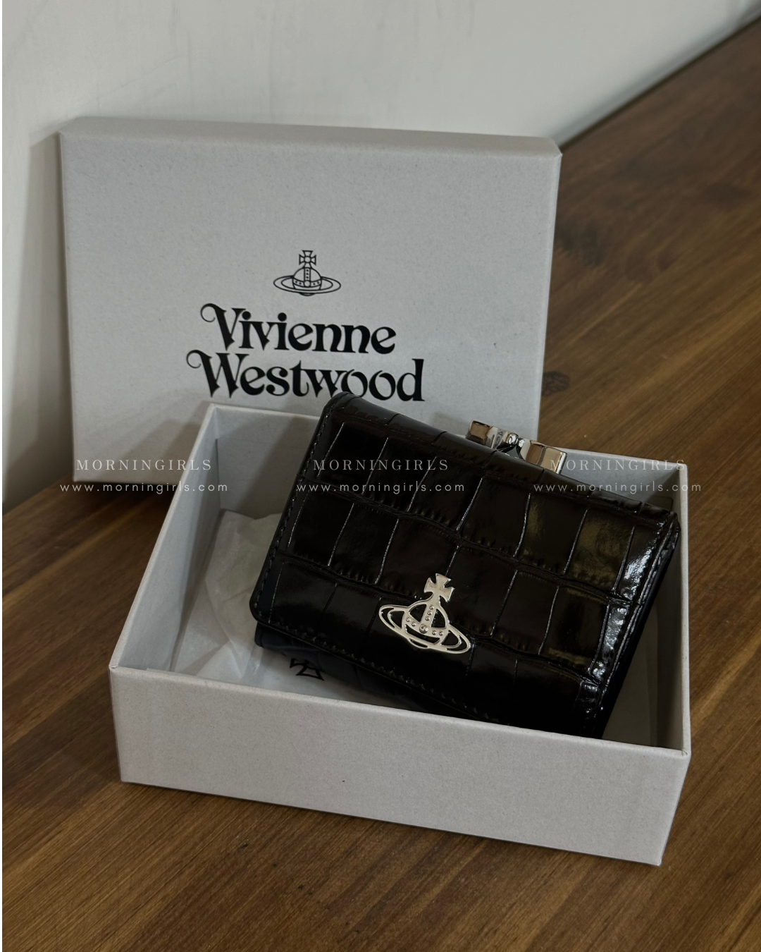 Vivienne Westwood Small Frame Wallet 黑銀鱷魚皮 [三層連相位]