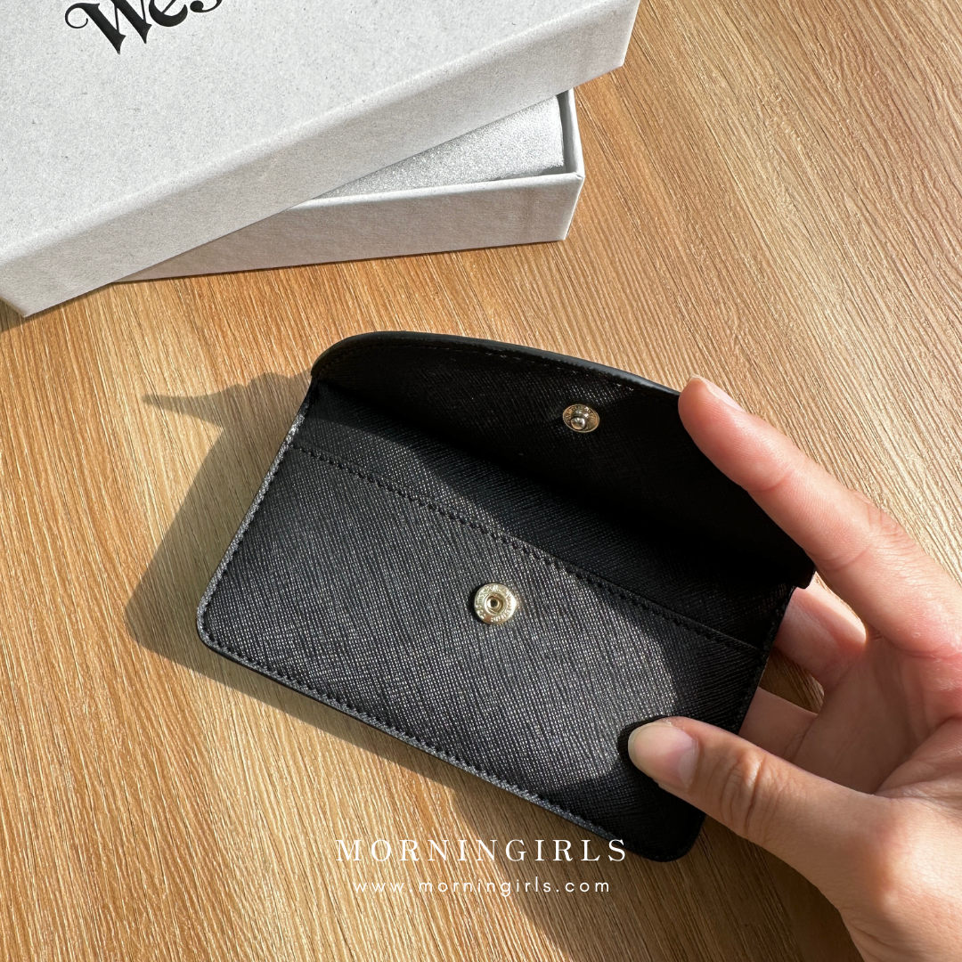 Vivienne Westwood 半月 Slim Long Cardholder 復古金十字紋 [限量現貨優惠中!]