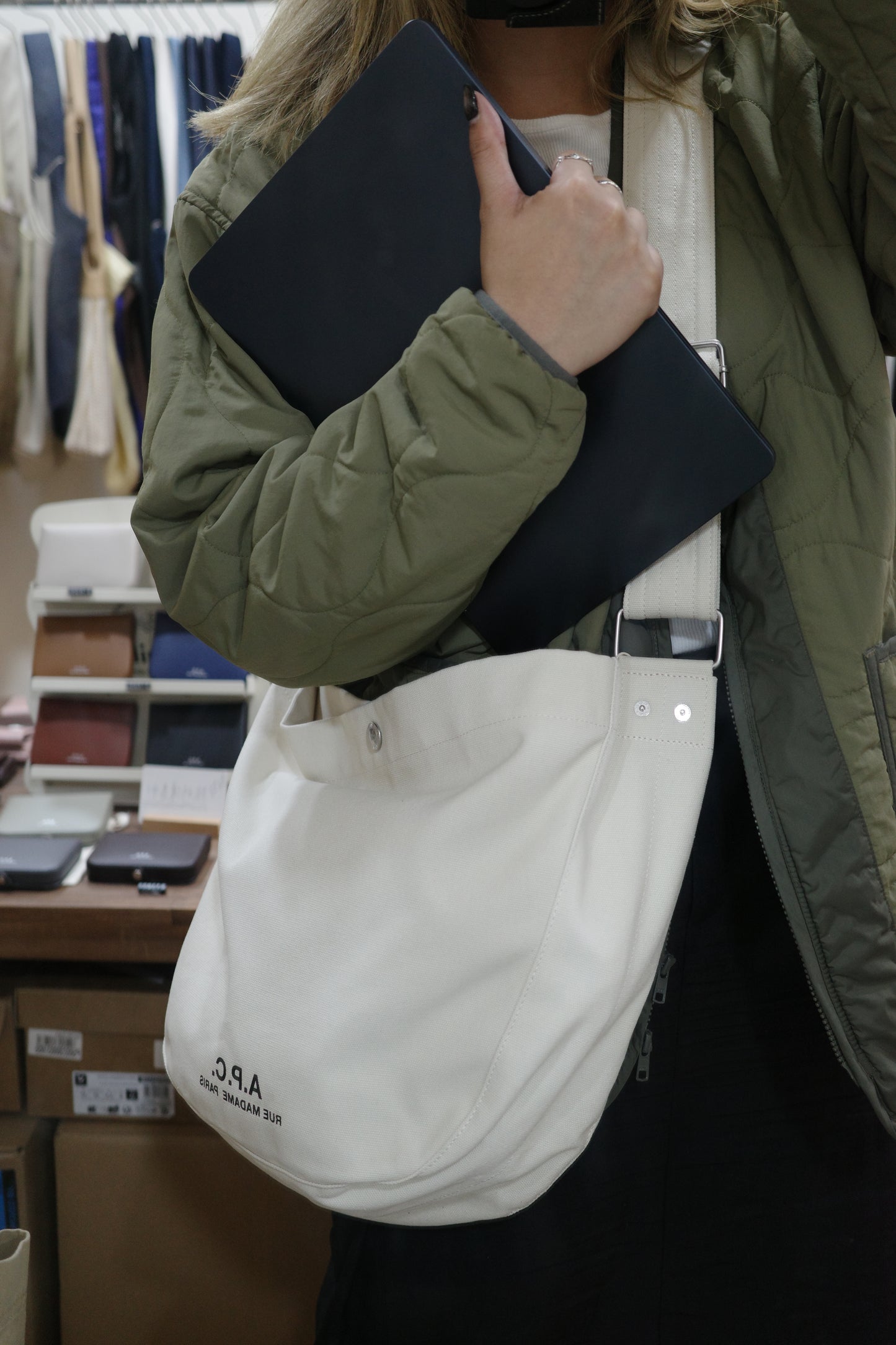 A.P.C. Journal Satchel Bag［最新上架! 百搭EVERYDAY BAG! 限量現貨優惠中!］