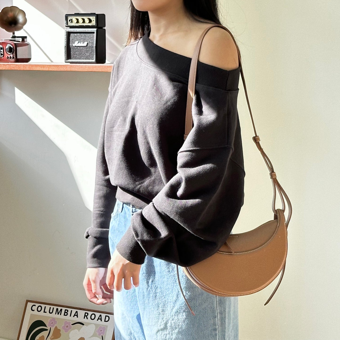 One Shoulder Loose Sweater [門市搬遷清貨限時優惠$99!]