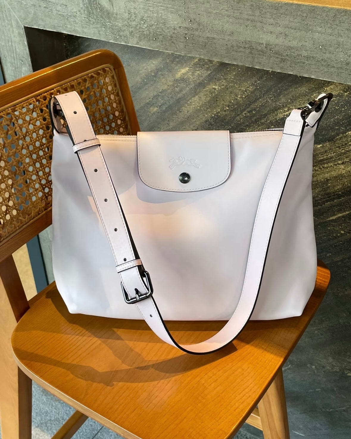 LONGCHAMP Le Pliage Xtra M Hobo Bag 超熱賣真皮系列［超人氣黑色大象灰限量現貨優惠中 完售即止!］