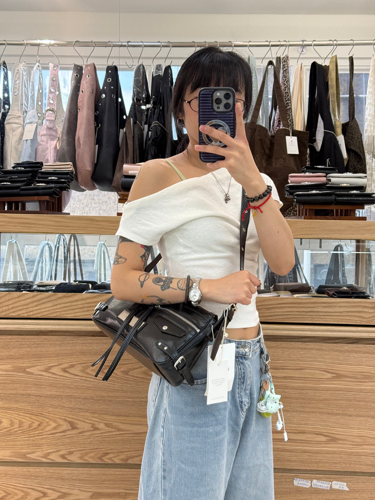 最新韓國選物🇰🇷 Matin Kim Side Buckle Biker Shoulder Bag 個性側扣拉鏈單肩袋［型格Biker 風 隨性百搭！］