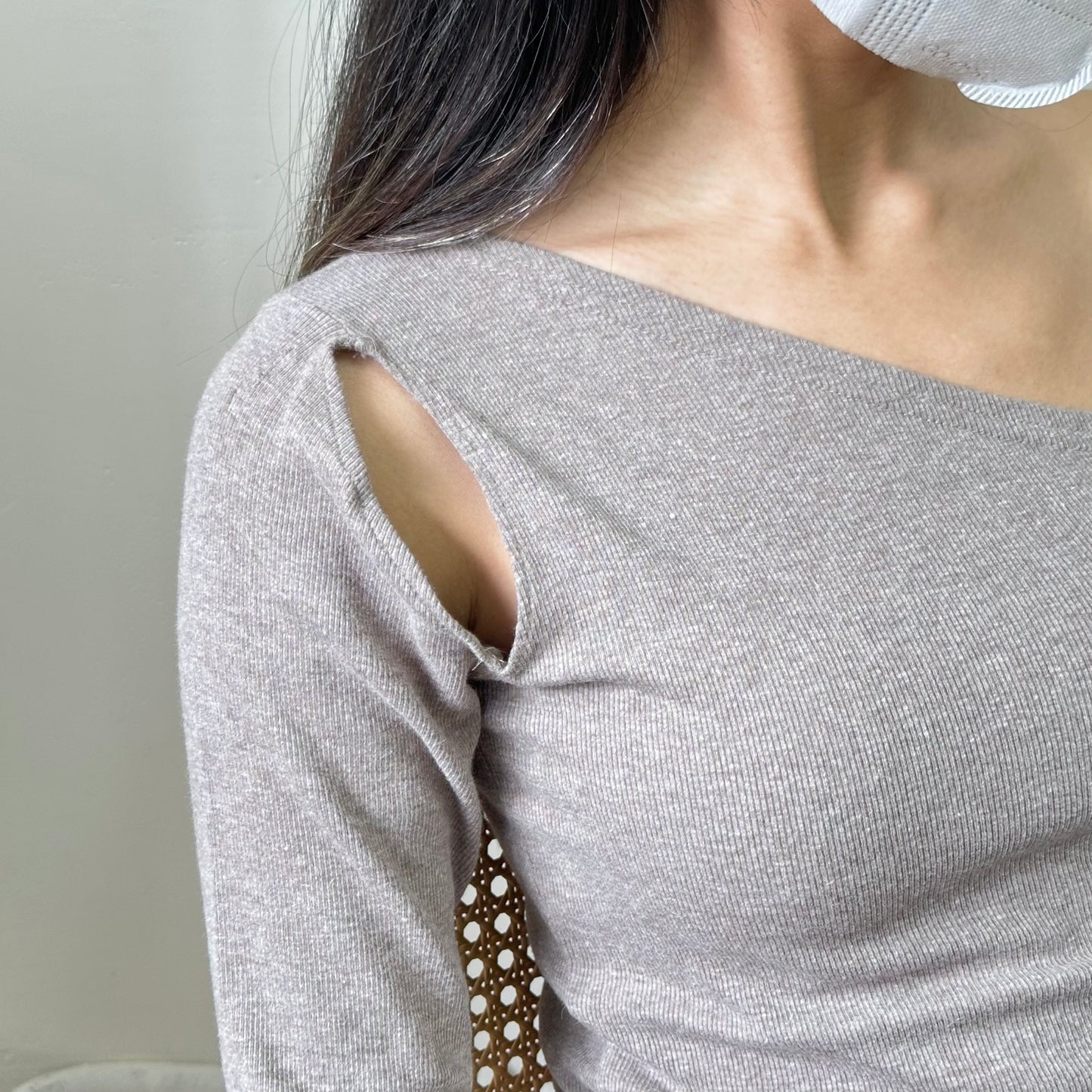 Cut-off One Shoulder Top  [門市搬遷清貨限時優惠$99!]