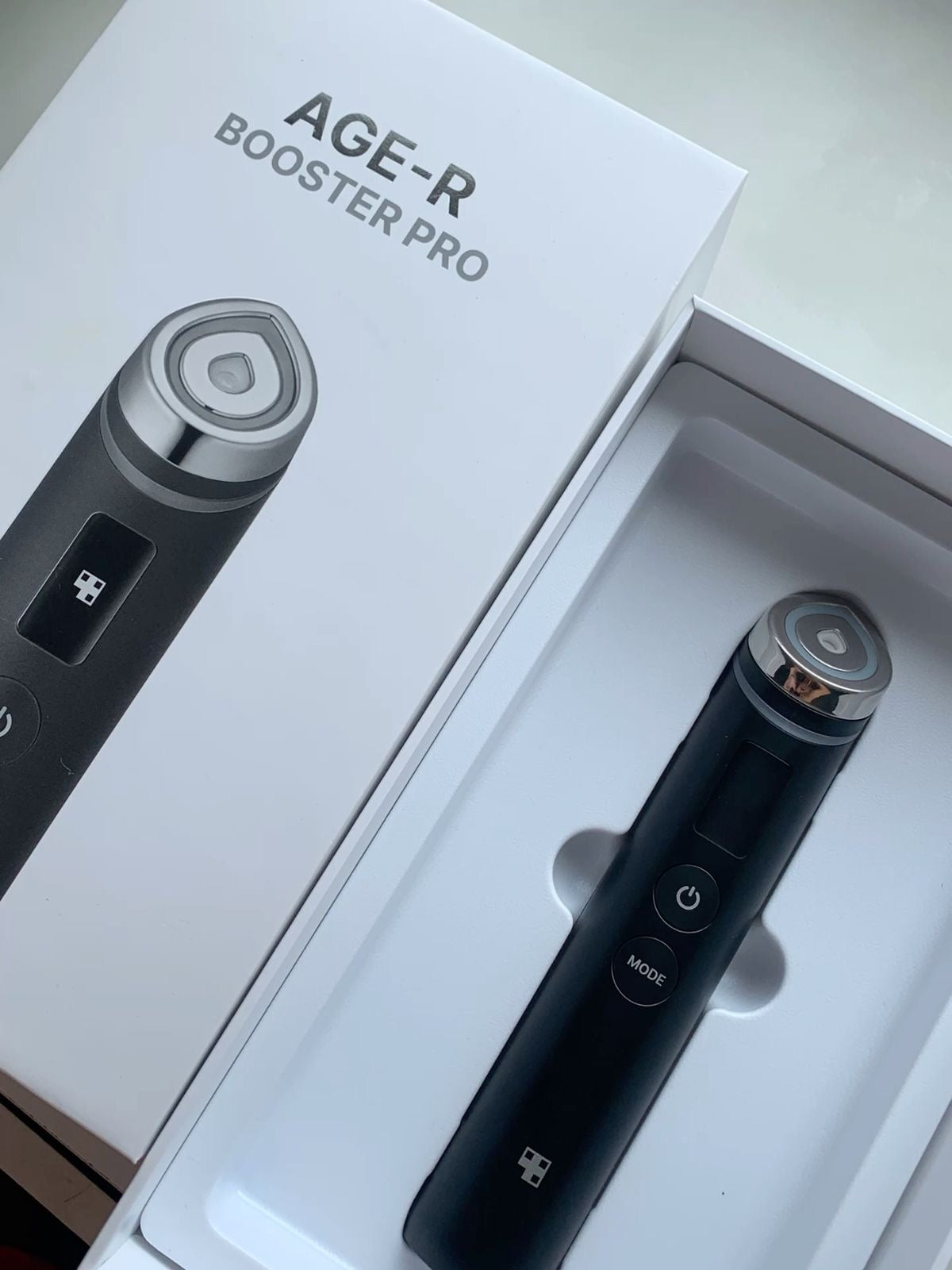 Medicube Age-R Booster Pro 智慧多功能六合一美容儀