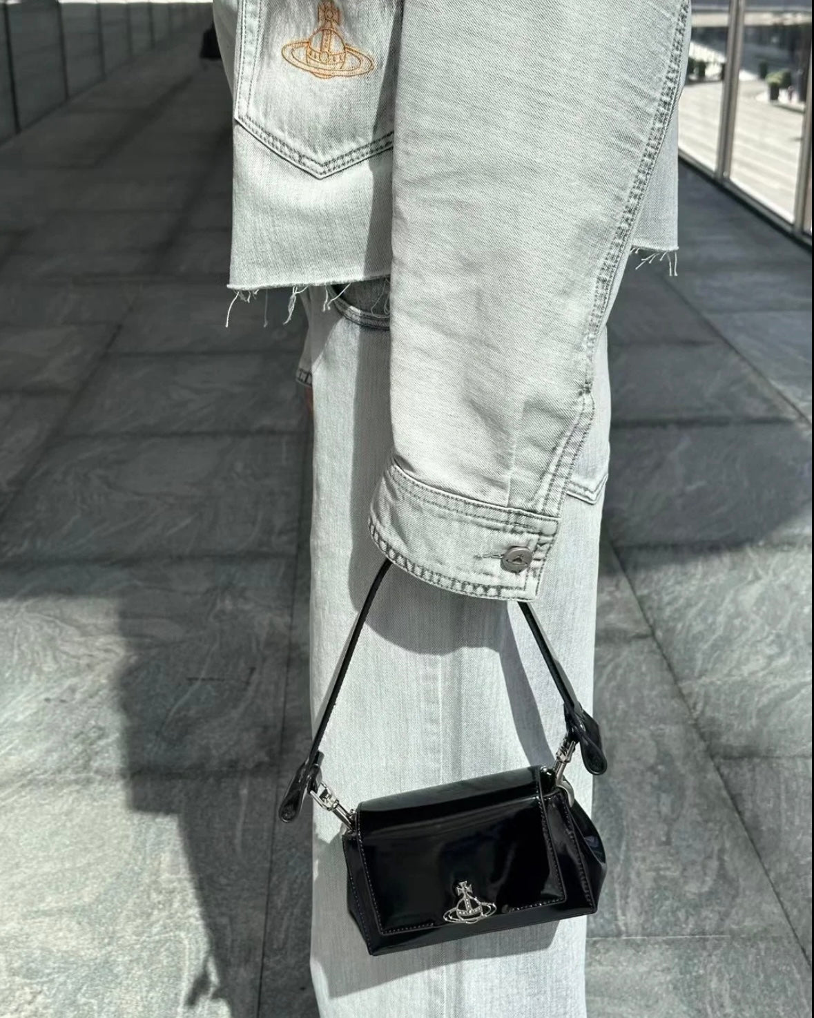 Vivienne Westwood Hazel Handbag 漆皮黑 [MEDIUM限量現貨大折扣中!]