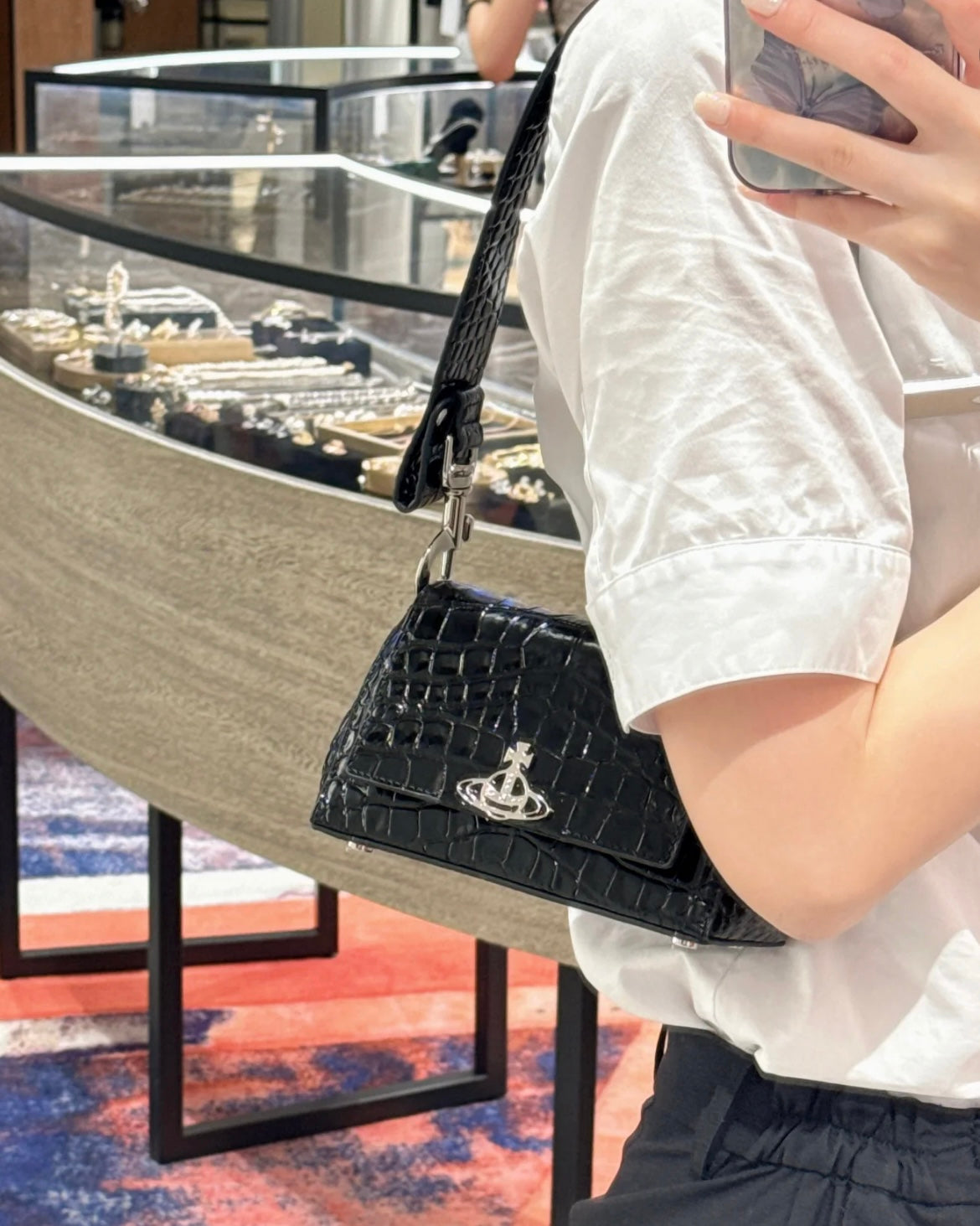 Vivienne Westwood Hazel Handbag 黑色鱷魚皮 [令面大格已停產! 2個size只剩最後微預量訂限額 完售下架轉新版!]