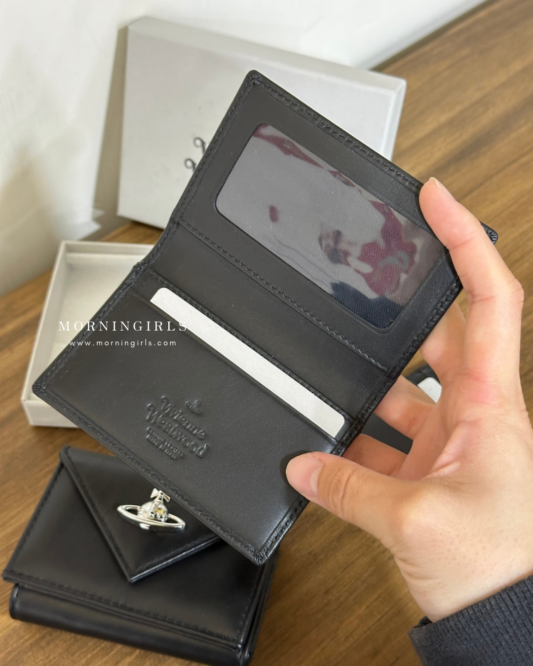 Vivienne Westwood 兩摺相位 Bifold Cardholder 黑銀小牛皮 [已停產完售下架!]