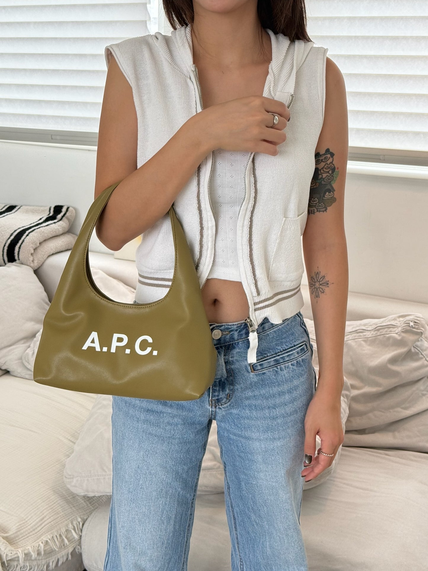 A.P.C. Baby Ninon Shoulder Bag［最新上架! 超可愛腋下袋! 全現貨發售中］