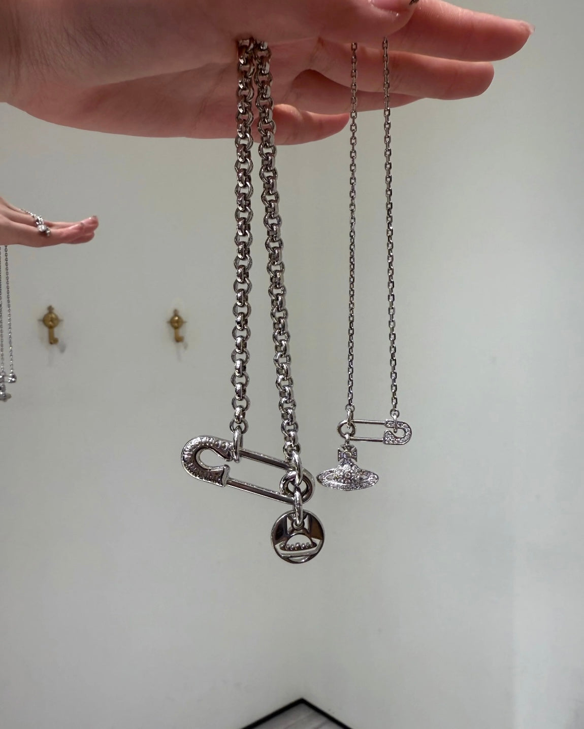 Vivienne Westwood Imogene Necklace 扣針頸鏈 ［中性款男女適用］