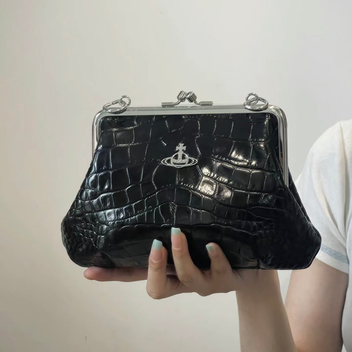 Vivienne Westwood Granny Frame Purse 經典餃子袋 超罕有舊版鱷魚皮 [令面大格已停產! 最後微量優惠現貨 完售下架不再接受預訂!]