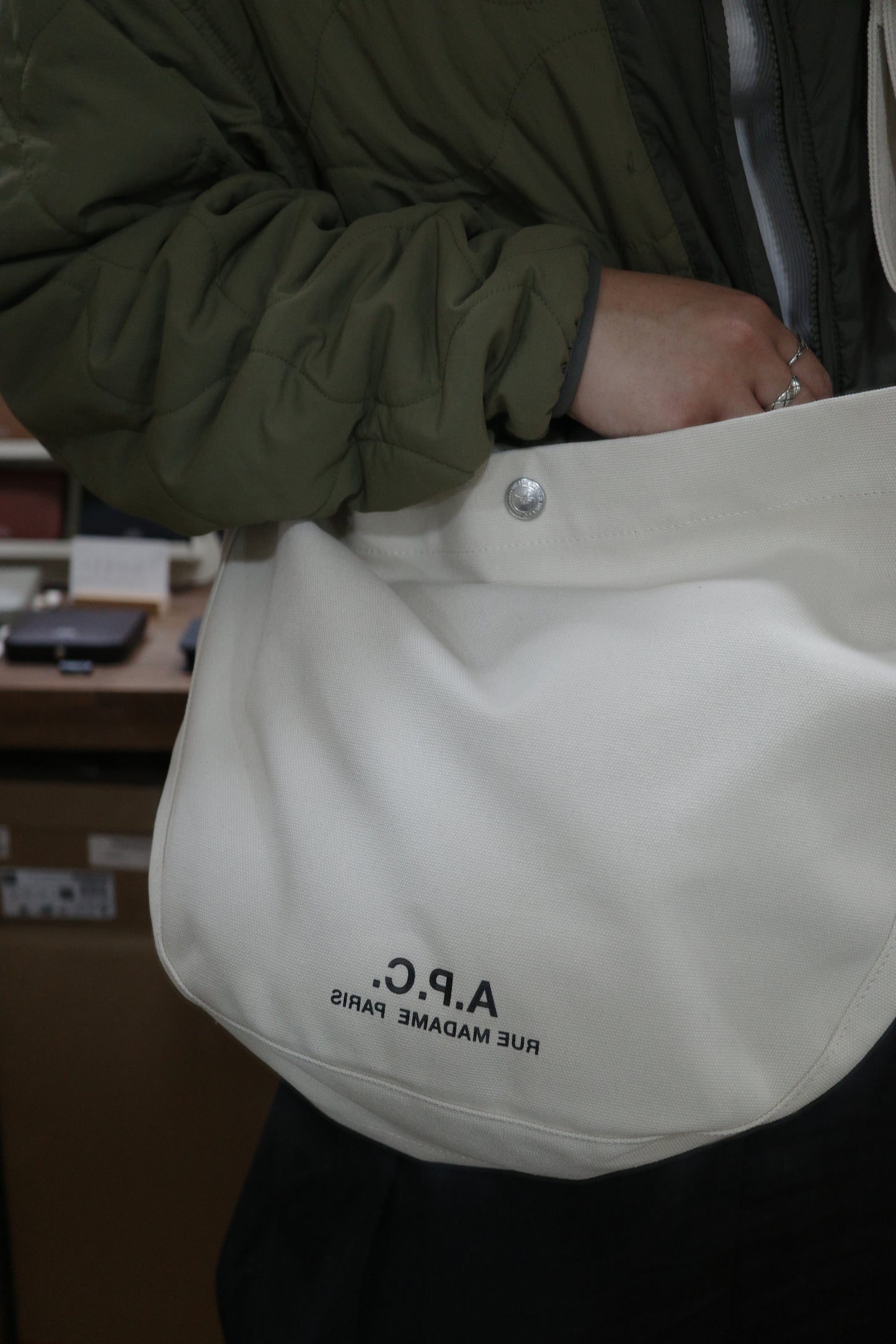 A.P.C. Journal Satchel Bag［最新上架! 百搭EVERYDAY BAG! 限量現貨優惠中!］