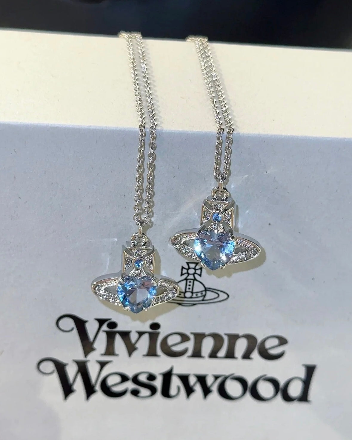 Vivienne Westwood Ariella 閃鑽愛心最新天空藍［超限量現貨發售中!］