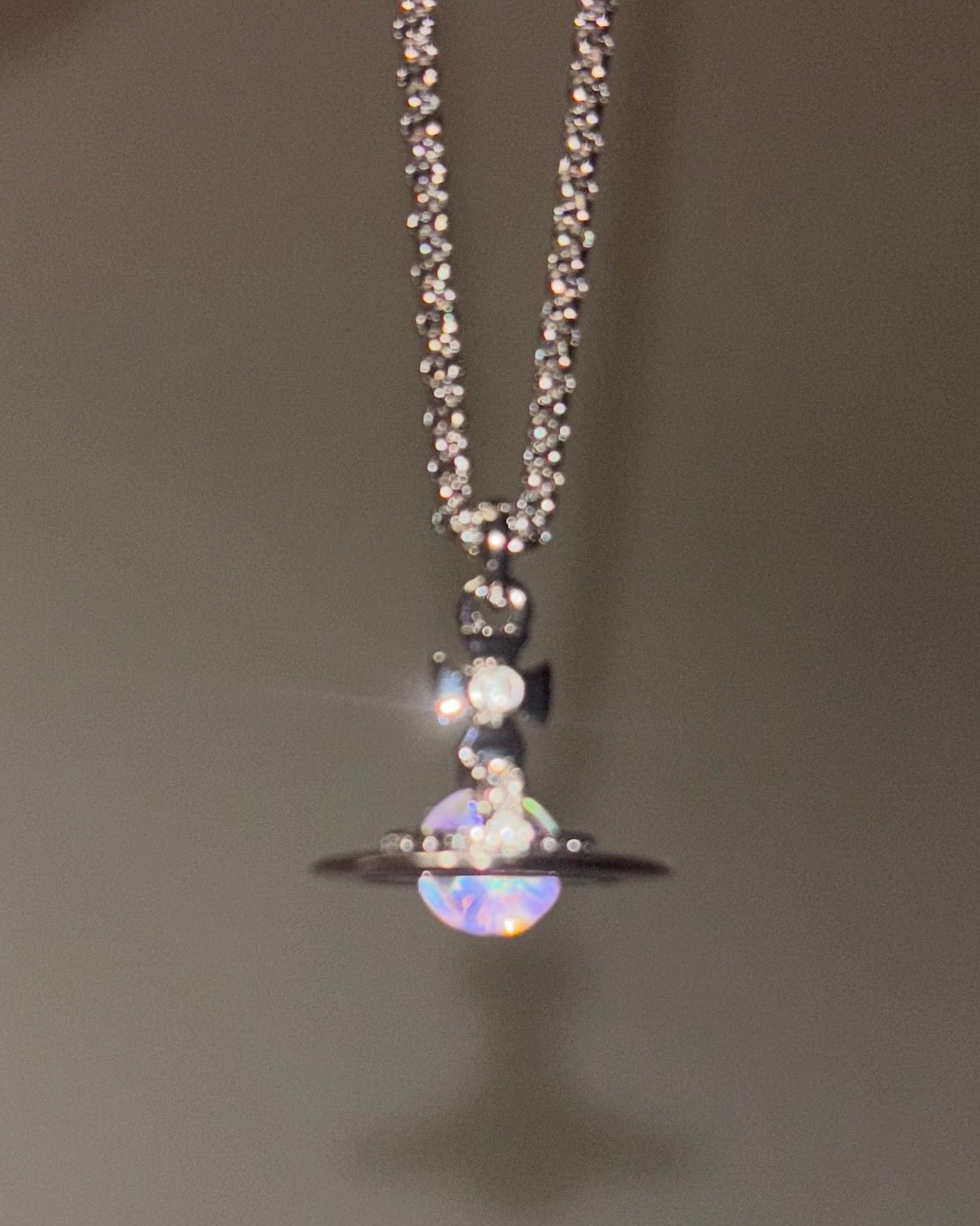 Vivienne Westwood ORB Pendant Crystal Necklace 鐳射幻彩限定色 [專櫃再斷貨 絕美限定色]