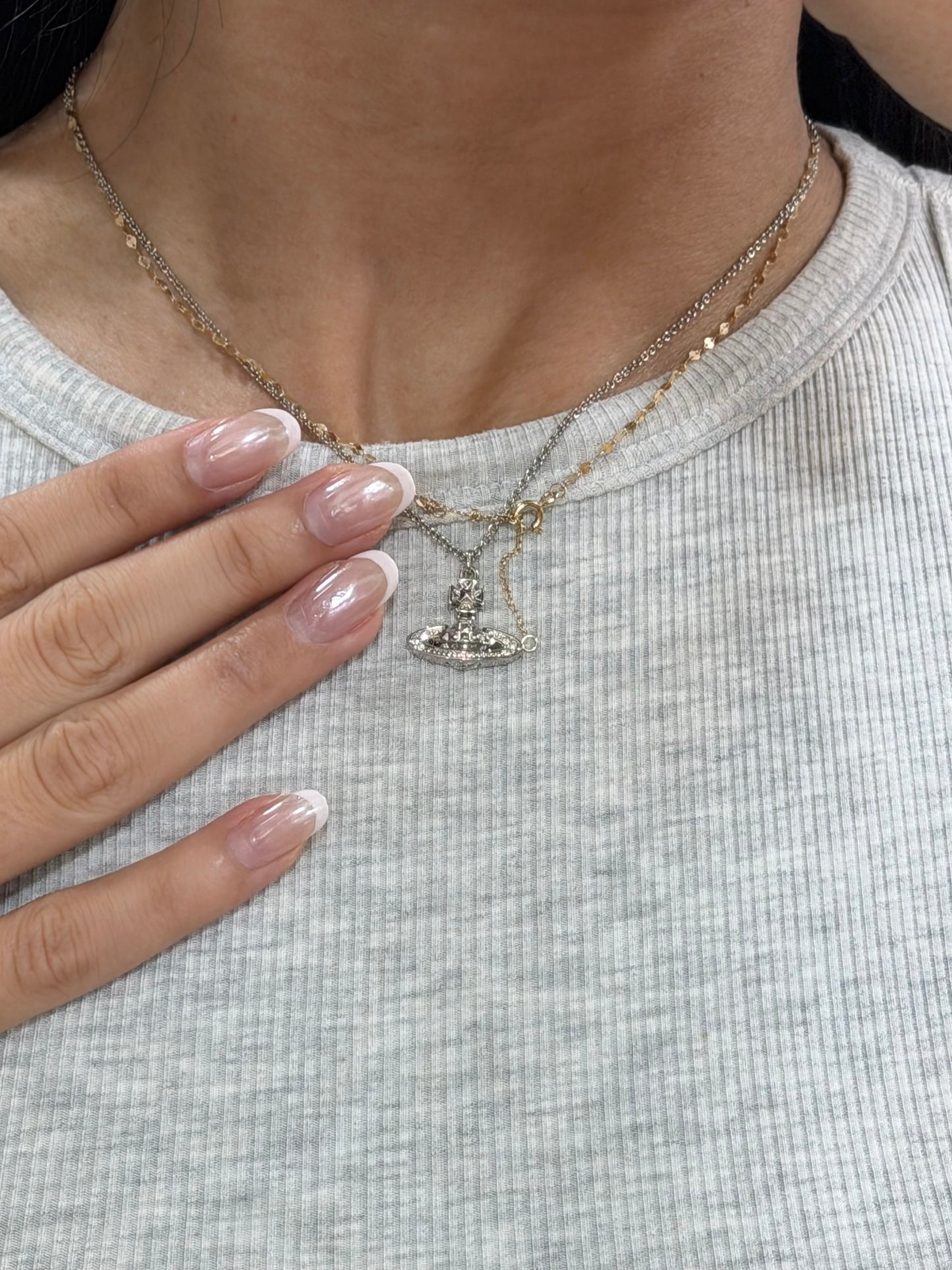 Vivienne Westwood Pina Small Bas Relief Pendant Necklace [最新上架性價比超高]