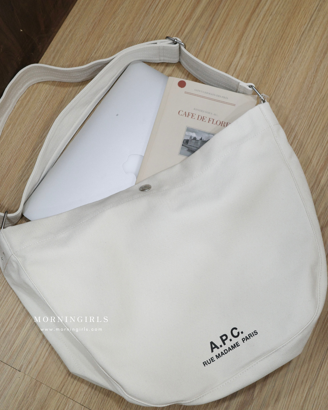 A.P.C. Journal Satchel Bag［最新上架! 百搭EVERYDAY BAG! 限量現貨優惠中!］