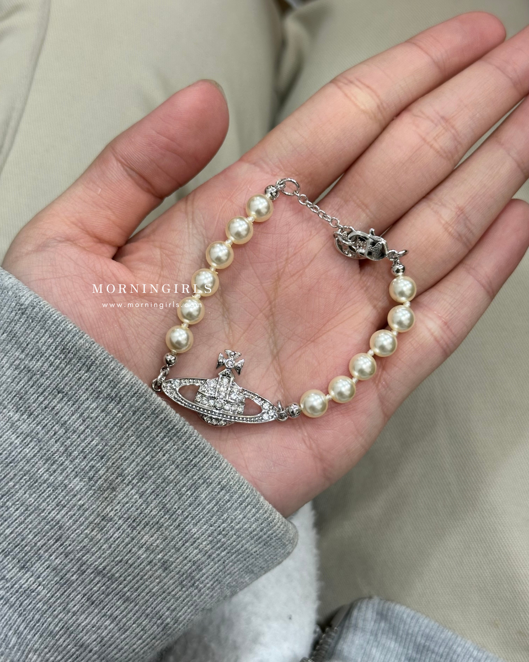 Vivienne Westwood Mini Bas Relief Pearl Bracelet